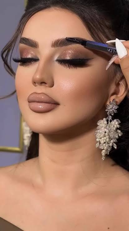 خدمات الحواجب